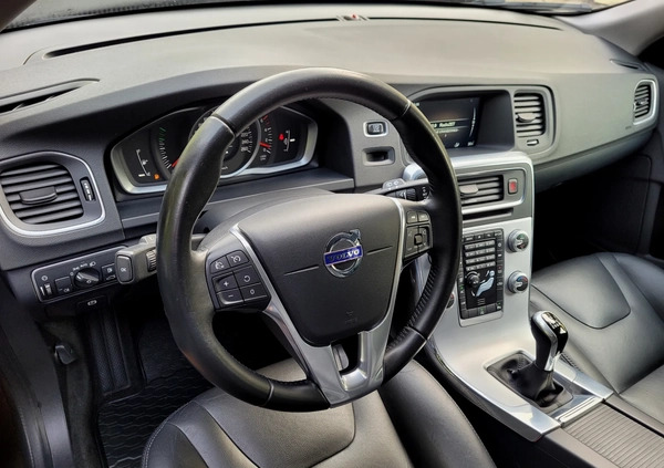 Volvo V60 Cross Country cena 59000 przebieg: 184000, rok produkcji 2016 z Opoczno małe 436